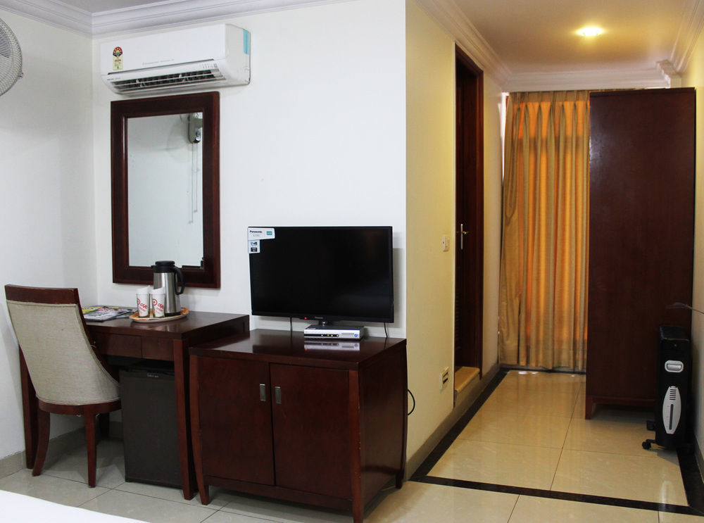 Oyo Premium Kaushambi Hotel Indirapuram Luaran gambar